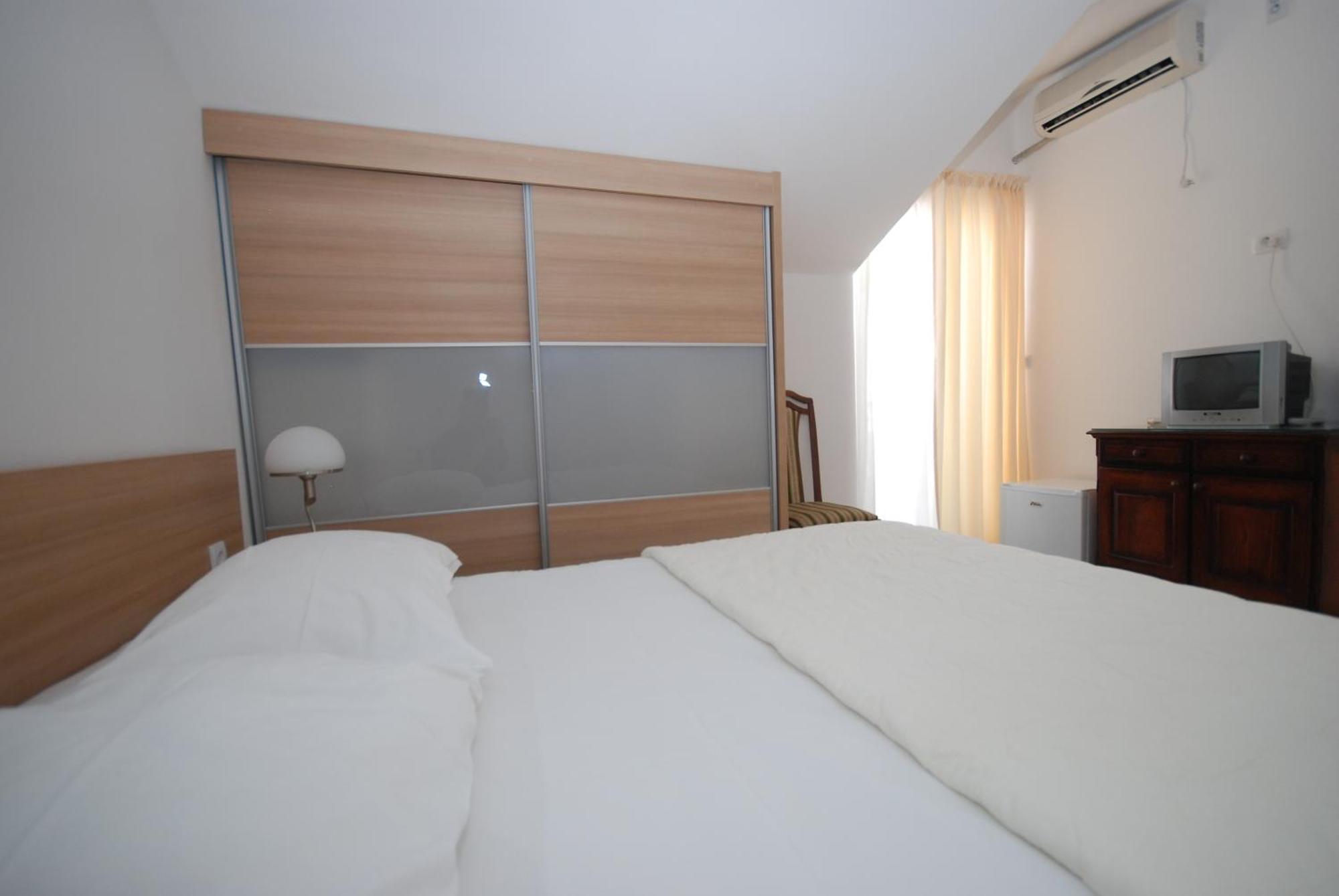 Pansion Anita Konukevi Budva