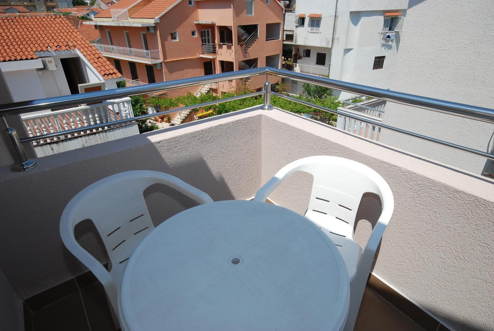 Konukevi Pansion Anita Budva