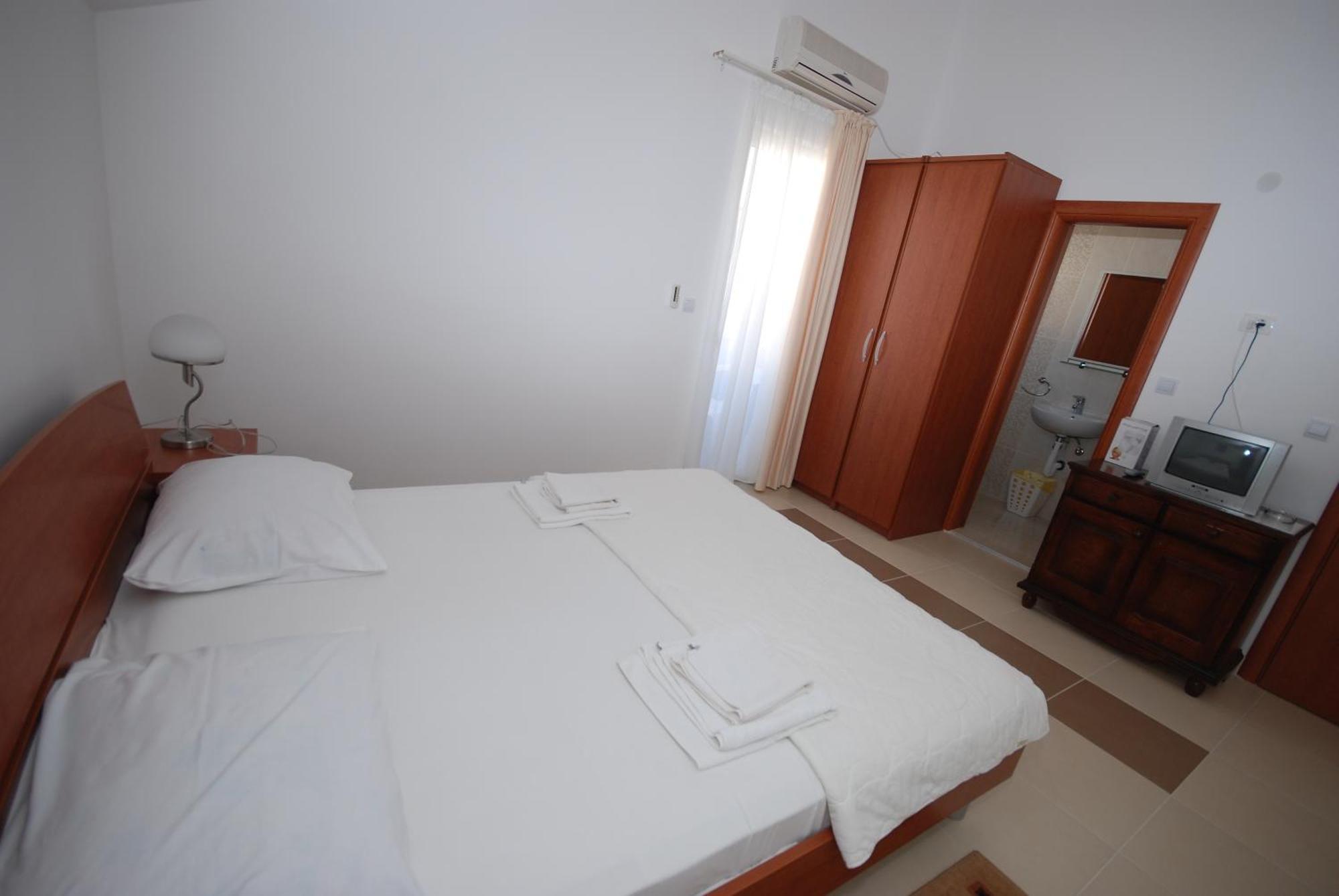 Pansion Anita 3* Budva