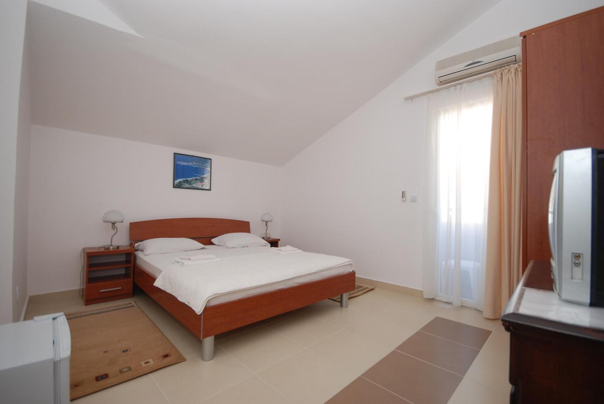 Pansion Anita 3*